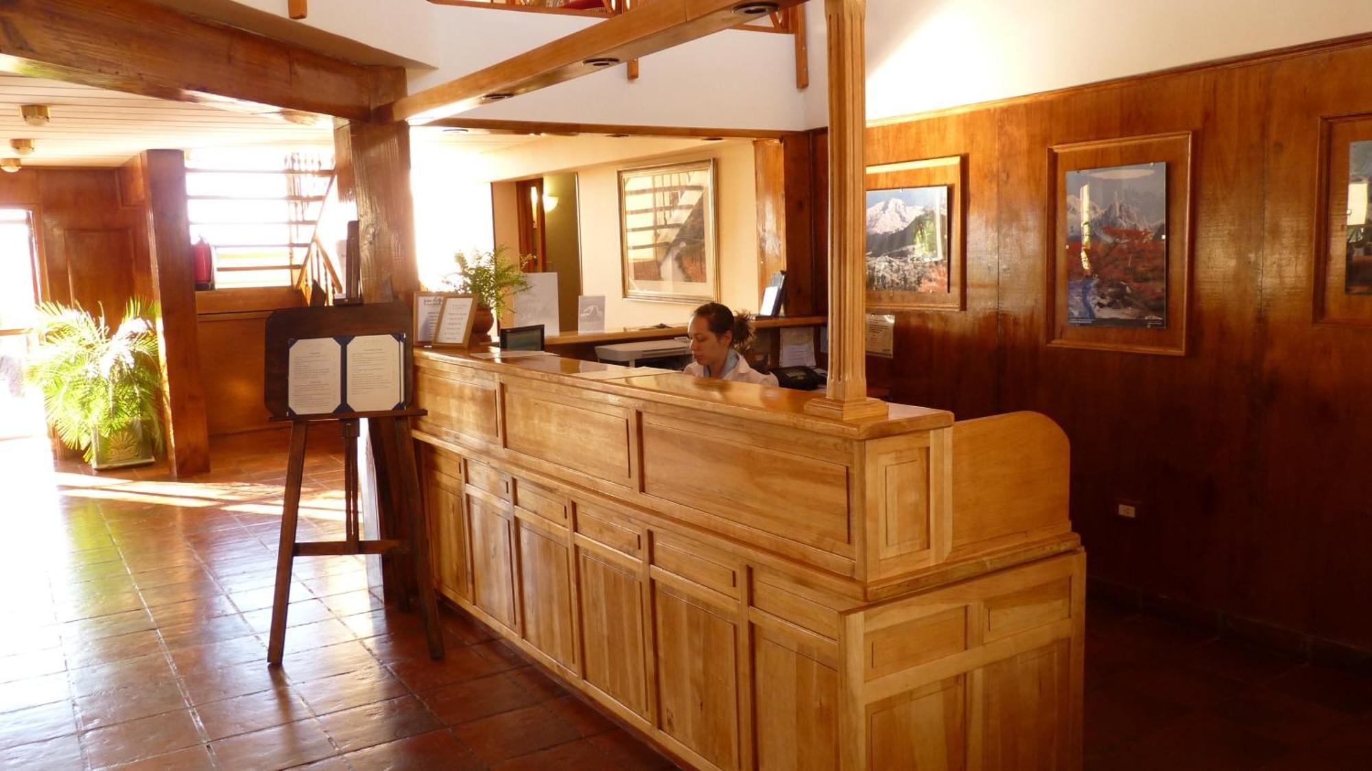 Hotel Picos Del Sur El Calafate Exteriör bild