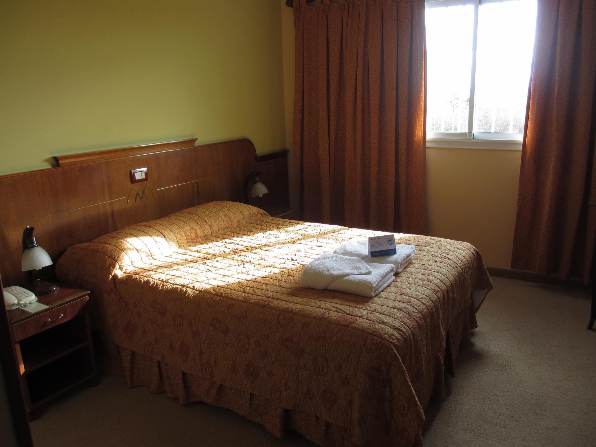 Hotel Picos Del Sur El Calafate Exteriör bild